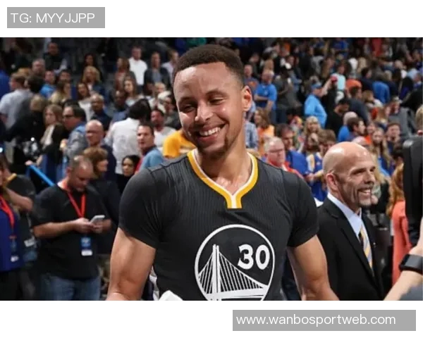 历史单场40三分10纪录库里领衔克莱紧随其后展现神射手风采