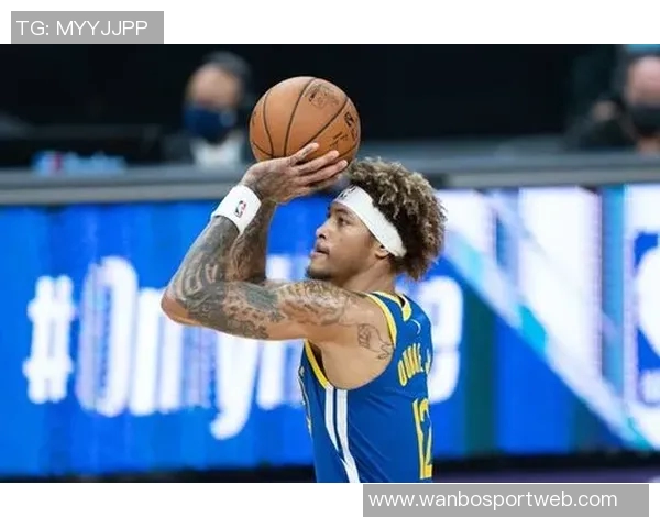 凯尔登半场表现出色6投4中贡献11分5篮板1助攻正负值高达16