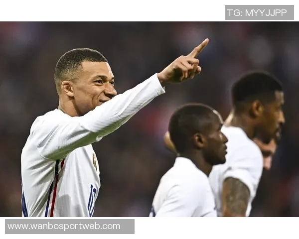 卡马乔谈维尼修斯情绪波动与阿隆索适应首赛季的挑战