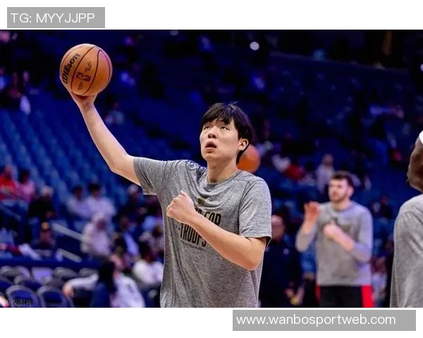 杨瀚森第三节短暂出场两分钟未能触球因掩护犯规被迫下场休息