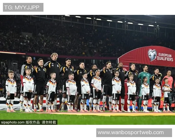 巴萨瞄准19岁荷兰中场新星斯米特本赛季表现出色出场26次打进2球 巴萨瞄准19岁荷兰中场新星斯米特本赛季表现出色出场26次打进2球